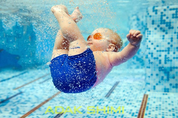 تصویری از شنای کودکان